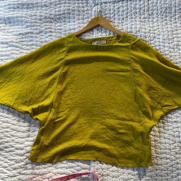 Ann Taylor LOFT Batwing Chartreuse Blouse - Picture 6 of 7
